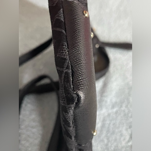 Tommy Hilfiger Crossbody Purse & Wallet - Picture 10 of 11